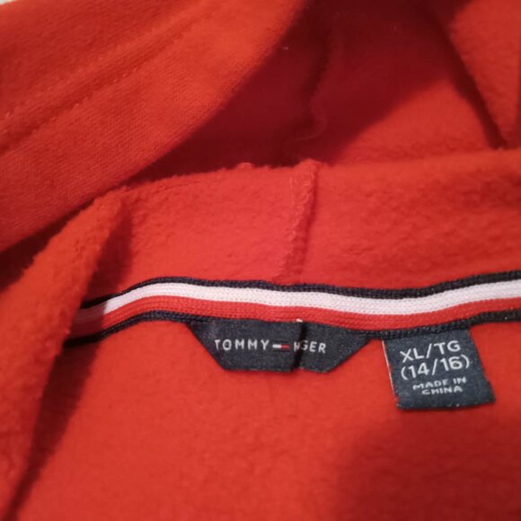 Tommy Hilfiger brand new red hoodie 16yo - Picture 3 of 4
